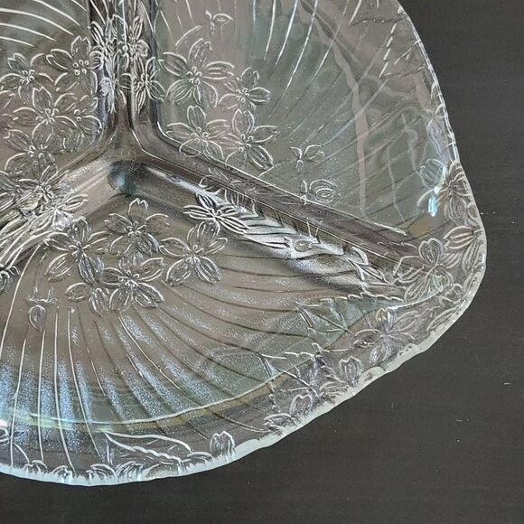 Vintage Glass Divided Plate Glass Relish Dish 3-Section KIG Malaysia Glass Dish - Picture 4 of 7